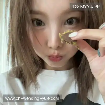 蓬盈晓
